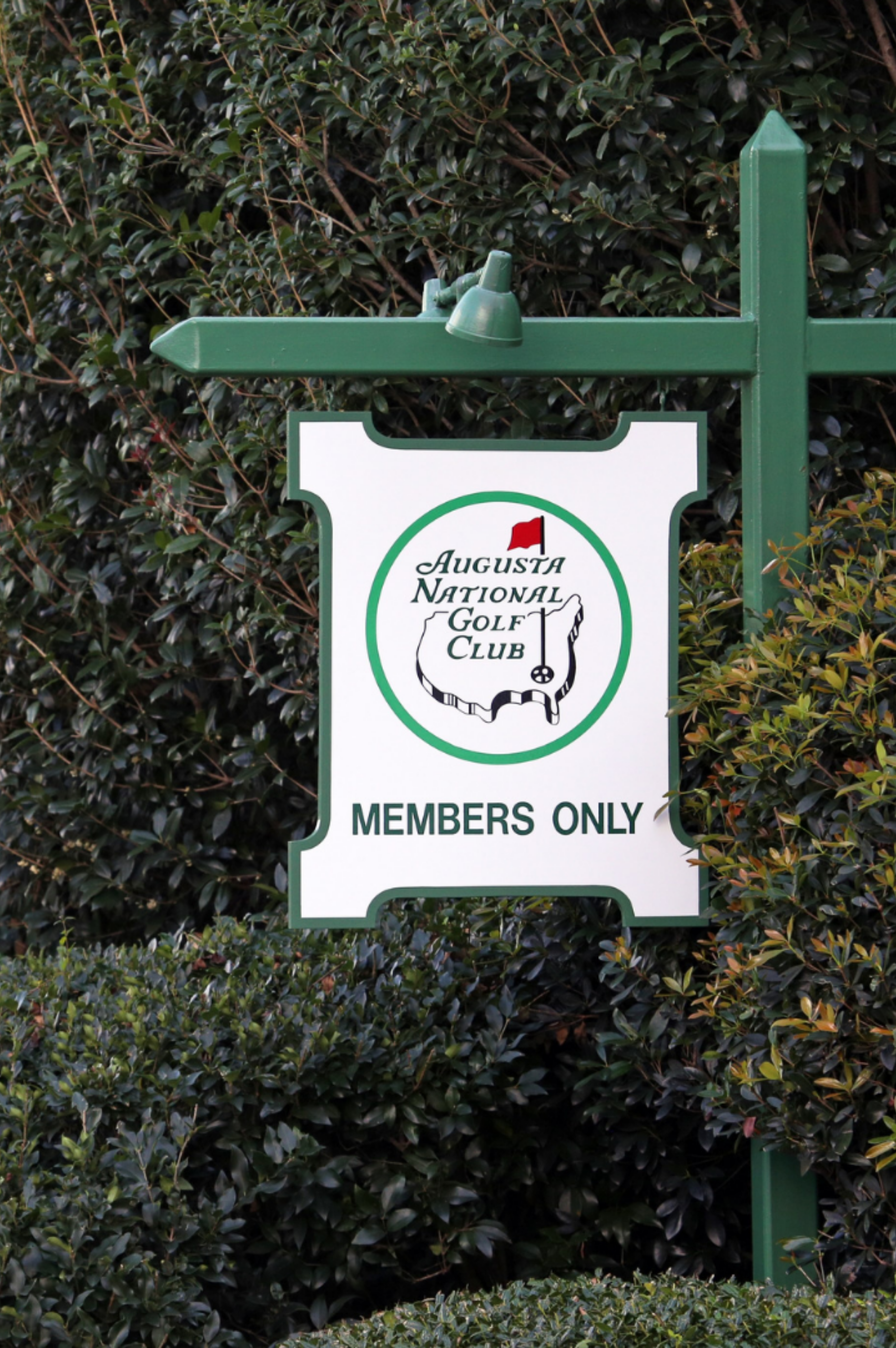 what to wear to the masters